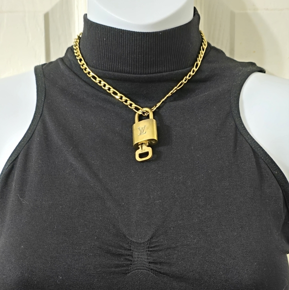 Accessories - COPY - 🟡Authentic Louis Vuitton Gold Padlock & Key Necklace Set #318 🟡